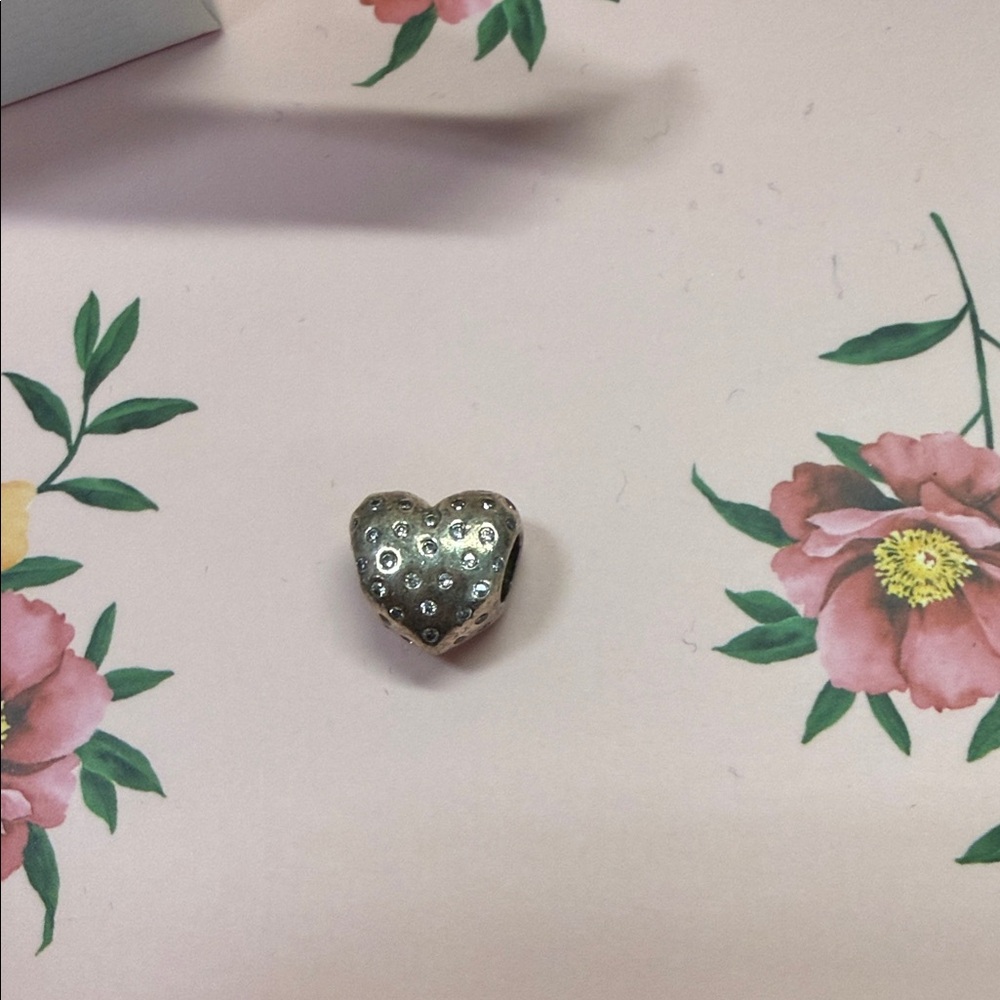 Pandora Sparkling Heart Charm View 2